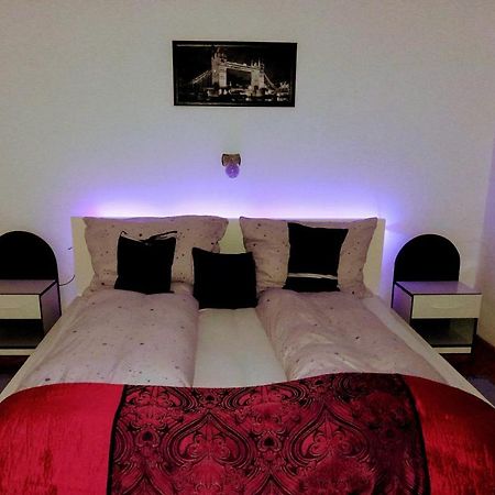 Pecs Park Apartment Luaran gambar