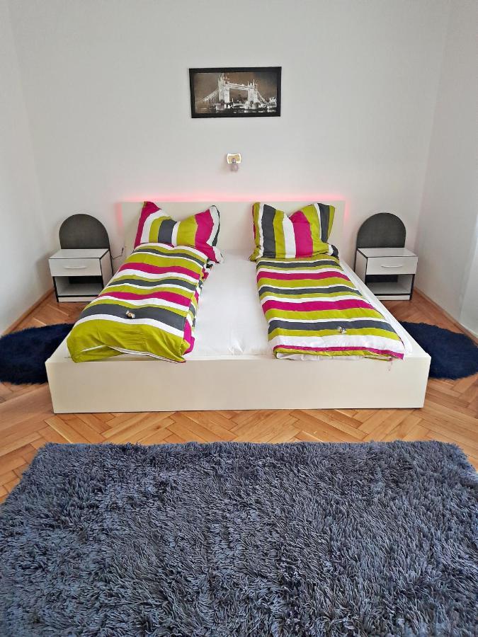Pecs Park Apartment Luaran gambar