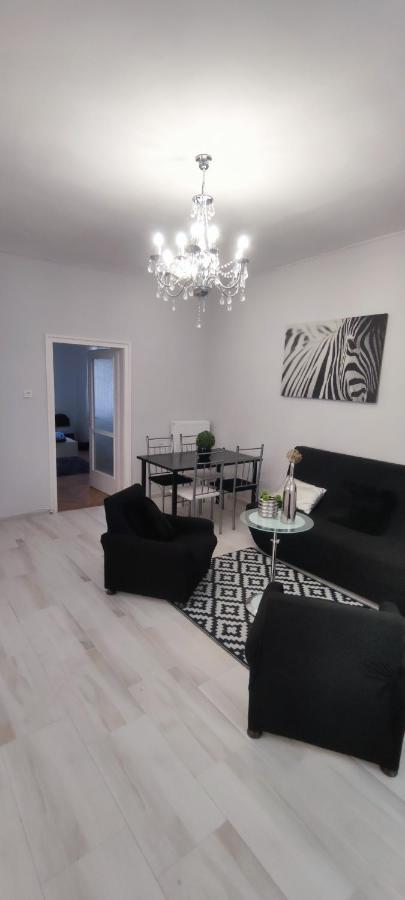 Pecs Park Apartment Luaran gambar