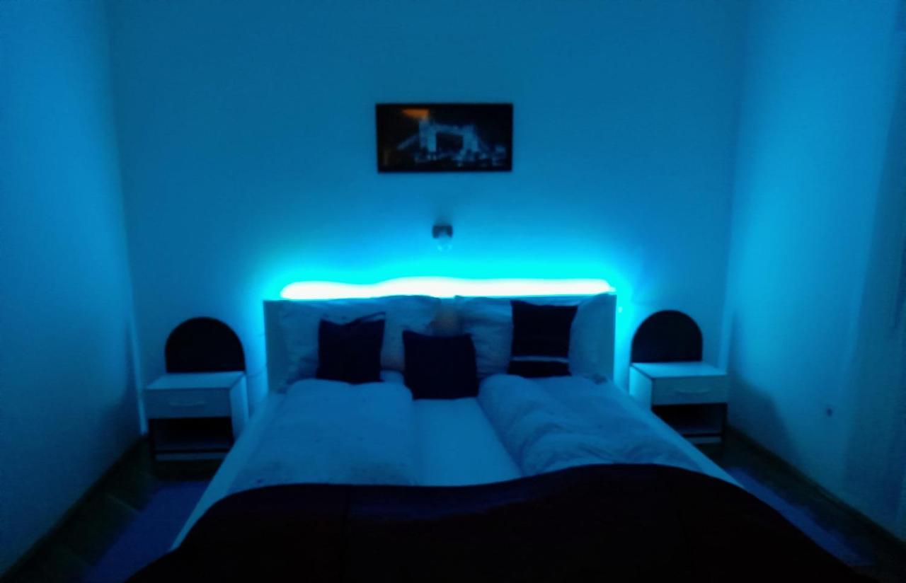 Pecs Park Apartment Luaran gambar